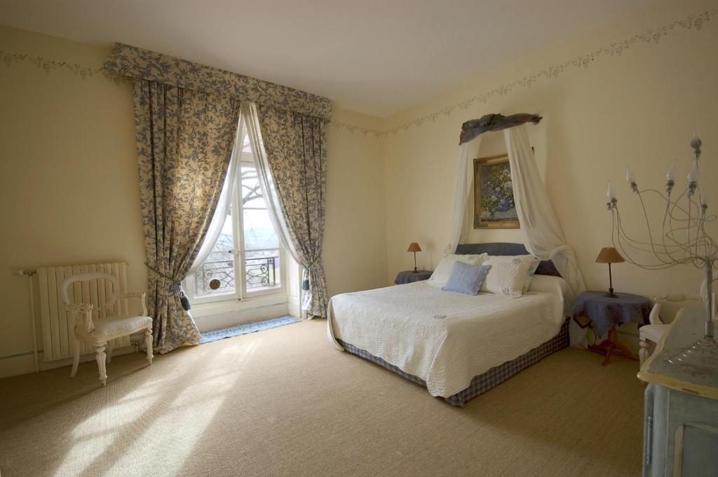 Hotel Le Castel du Mont Boisé Montboucher-sur-Jabron Habitación foto