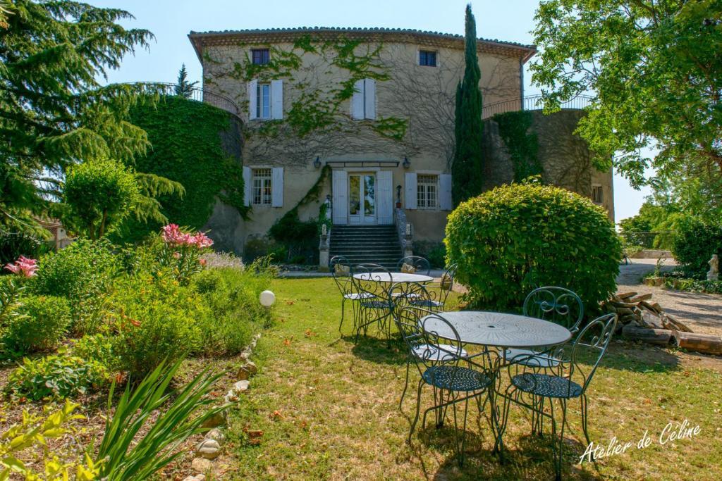 Hotel Le Castel du Mont Boisé Montboucher-sur-Jabron Exterior foto